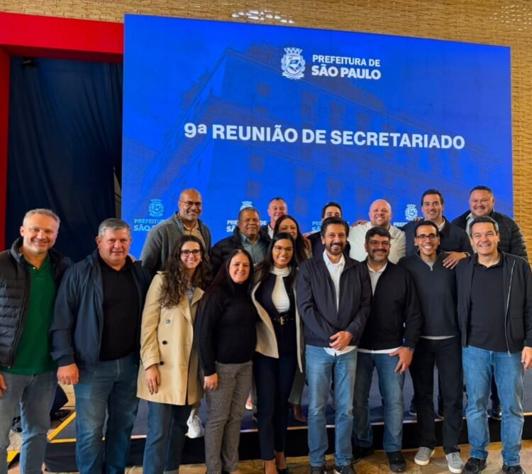 9ª reunião de secretariado reúne os 32 subprefeitos e todos os secretários