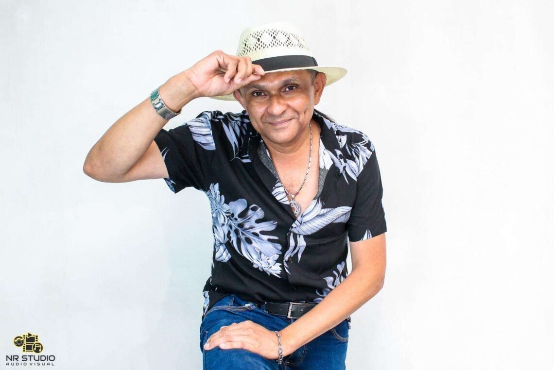 Trajetória artística, apresentações e participações na mídia