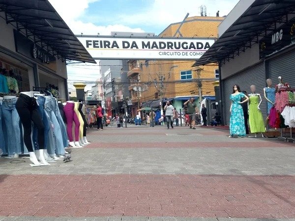 Greve na CPTM prejudica comércio do Brás na véspera do Dia dos Pais