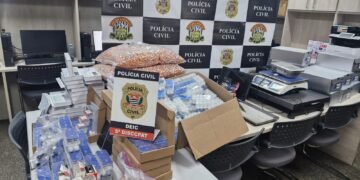 Polícia fecha laboratório clandestino de medicamentos na Água Rasa