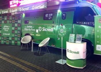 Sicredi participa do Festival do Chocolate com ação para valorizar o comércio de Ribeirão Pires (SP)