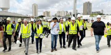 Prefeito Ricardo Nunes visita obras do BRT Aricanduva e da estação Aricanduva do Metrô