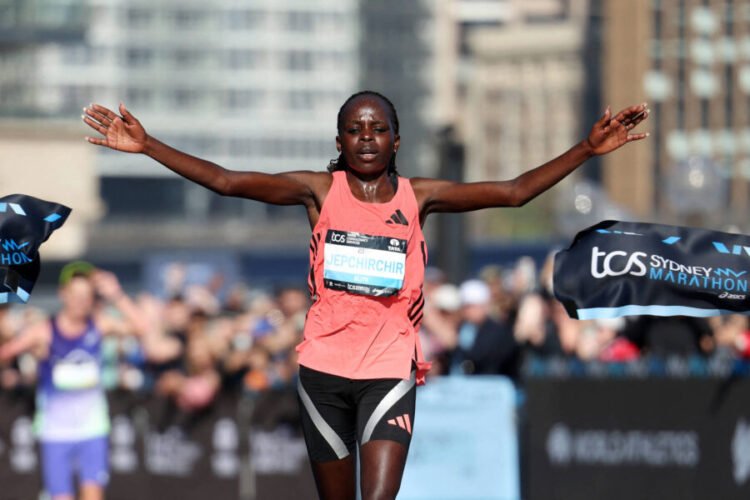 Atual campeã mundial da maratona é suspensa provisoriamente por doping