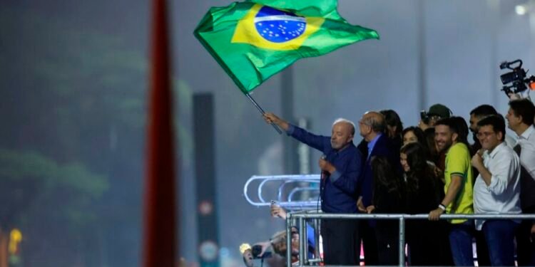 Líderes estrangeiros reconhecem vitória e parabenizam Lula