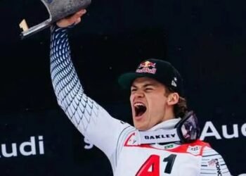 Lucas Pinheiro abre temporada com ouro em slalom gigante na Áustria