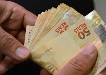 Número de superendividados no Brasil cresceu 75% em cinco anos, diz BC