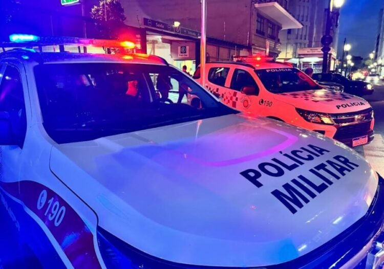 PM resgata bebê e salva mulher de violência doméstica após 'pedido de pizza' para o 190 - Agência SP, a agência de notícias de São Paulo