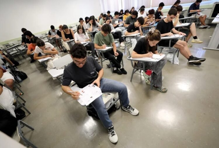 Primeira fase do vestibular da Unicamp registra a menor abstenção em 16 anos - Agência SP, a agência de notícias de São Paulo