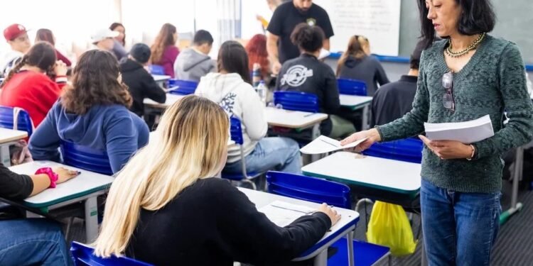 Provão Paulista começa em uma semana com quase 16 mil vagas em universidades públicas de SP