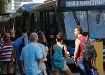 PT notifica TRE-SP por falta de ônibus na cidade neste domingo