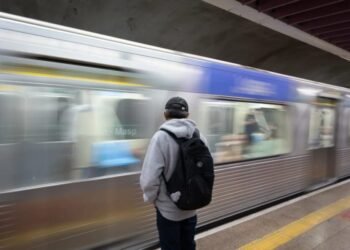 Transporte Metropolitano de São Paulo tem gratuidade estendida até 22h na CPTM e 0h no metrô neste domingo por conta das eleições