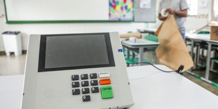 TRE-SP substitui 52 urnas que apresentaram problemas no estado